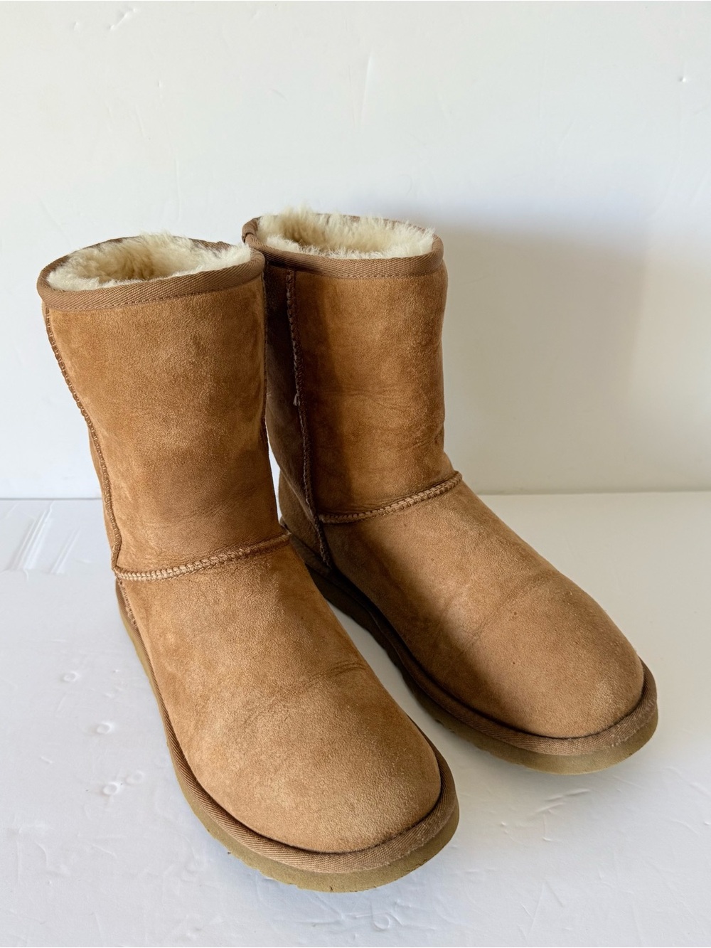 UGG Australia Women's Classic Short II Sheepskin Boots - Chestnut, US 9